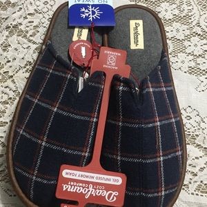 MENS WINTER  SLIP ON SLIPPERS SIZE S 9-10 
NEW WITH TAG